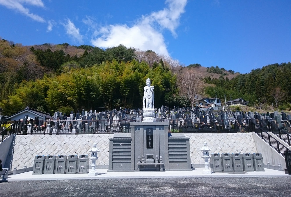 永代供養墓 施工実績例01_岩手県上閉伊郡大槌町　合祀墓＋個別墓＋納骨棚