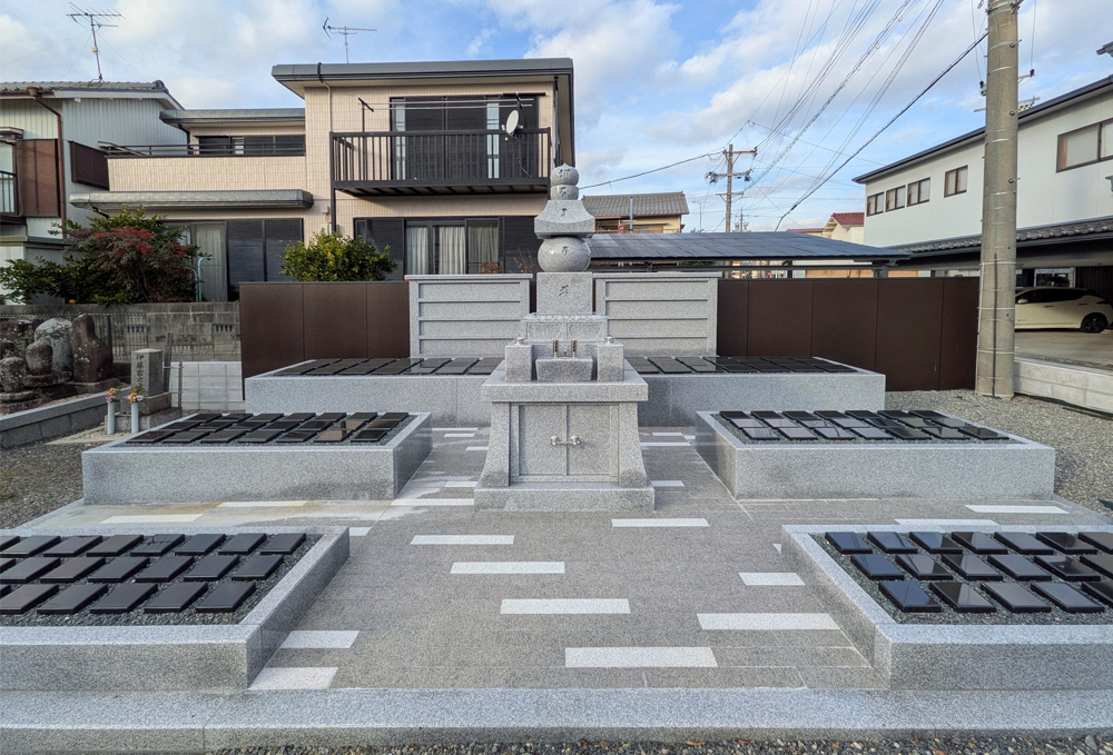 永代供養墓 施工実績例02_三重県桑名市　合祀墓＋個別墓