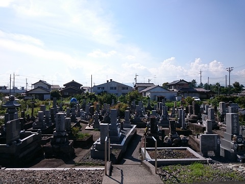 加茂墓地