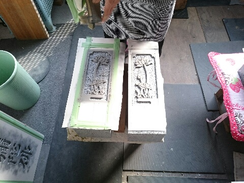 墓石の文字彫刻と、出荷前検品、準備