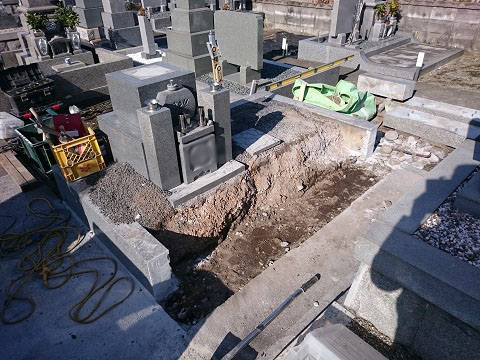 美濃加茂市 花堅墓地で墓石リフォーム工事、解体工事