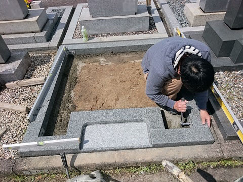 美濃加茂市で墓石の外柵工事