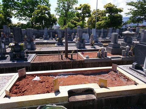 大垣市 興福寺墓地で墓石リフォーム工事、墓石本体建立