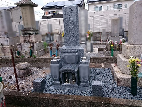 大垣市 楽田町墓地で新しい墓石の建立工事