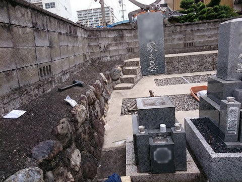 大垣市 本顕寺様で墓石の解体工事
