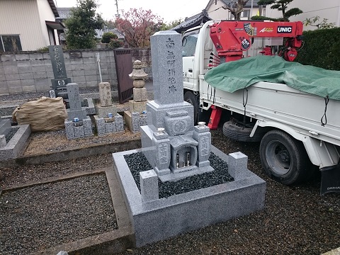 大垣市 真光寺様で新しい墓石の建立工事