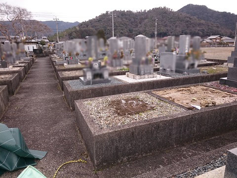 揖斐川町で墓石の解体工事