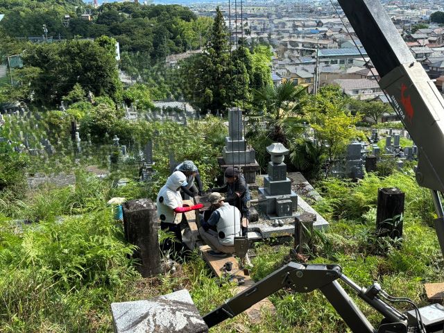 大垣市勝山北墓地　お墓の移転　③墓石解体