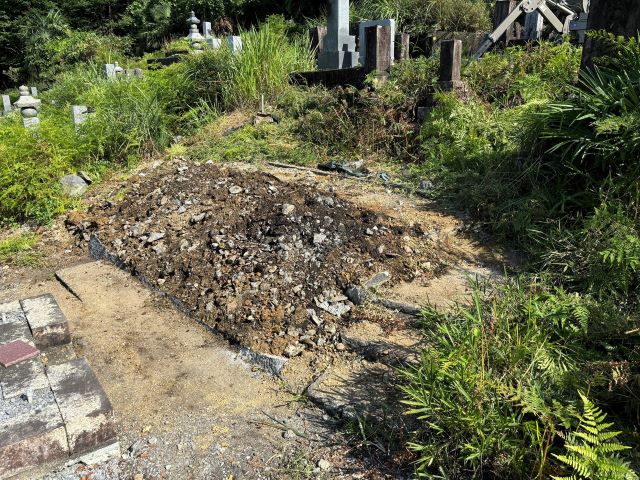 大垣市勝山北墓地　お墓の移転　③墓石解体