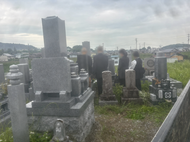 大垣市粉糠山墓地 お墓じまい工事 ①墓石解体