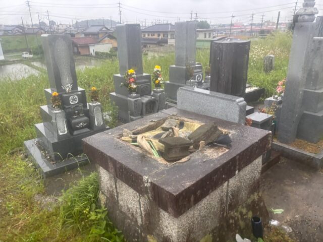 大垣市粉糠山　お墓じまい工事　②石積部分解体・整地